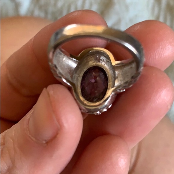 Sterling silver ring with purple gem stone - Picture 2 of 2
